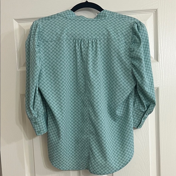 White House Black Market Light Teal Geometric Split-V Blouse - Picture 5 of 5